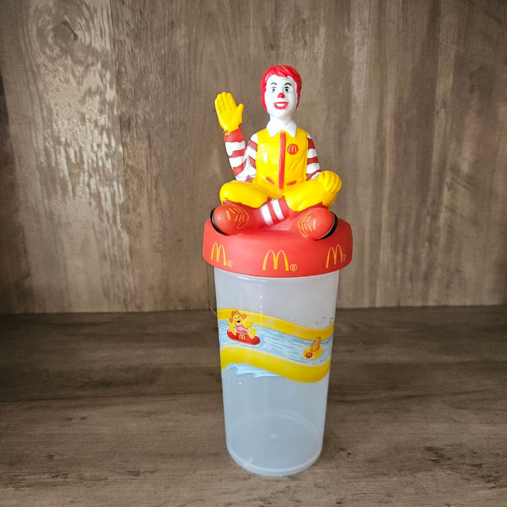 Vintage 2004 Mcdonalds Ronald McDonald Screw Lid Plastic Cup